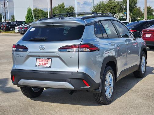 2026 Toyota Corolla Cross LE