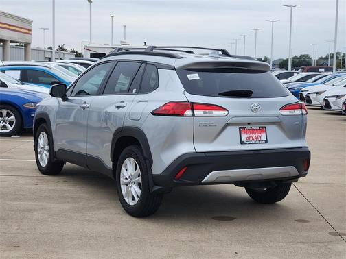2024 Toyota Corolla Cross LE
