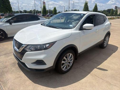 Glacier White 2022 Nissan Rogue Sport S