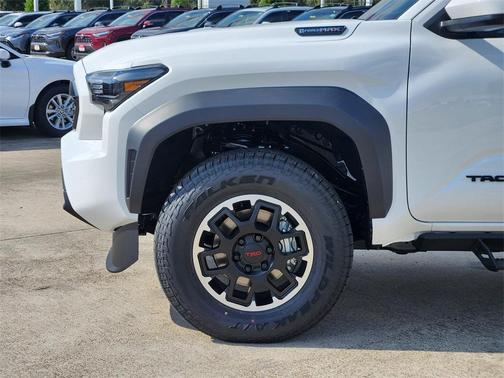 2025 Toyota Tacoma Hybrid TRD Off-Road