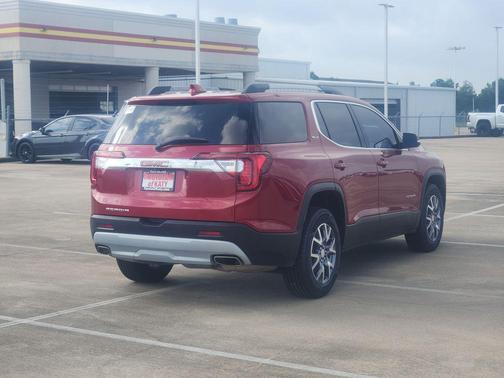 Volcanic Red Tintcoat 2023 GMC Acadia FWD SLT
