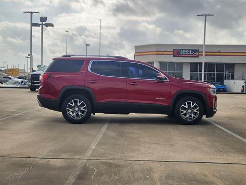 Volcanic Red Tintcoat 2023 GMC Acadia FWD SLT