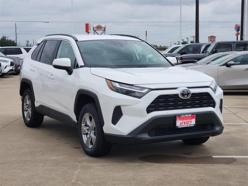 2025 Toyota RAV4 Hybrid XLE