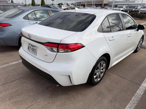 Ice 2026 Toyota Corolla LE