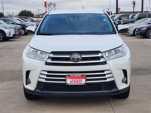 2019 Toyota Highlander LE I4