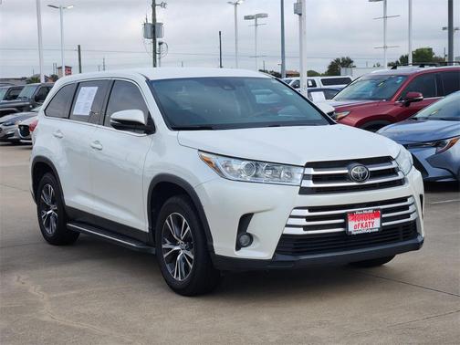 2019 Toyota Highlander LE I4