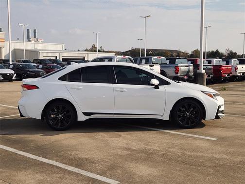 2025 Toyota Corolla SE