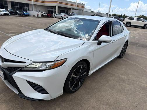 Pearl 2019 Toyota Camry XSE