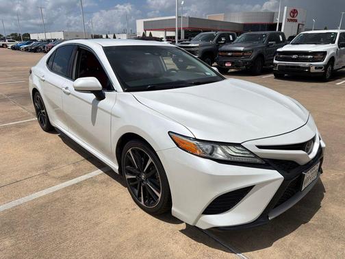 Pearl 2019 Toyota Camry XSE