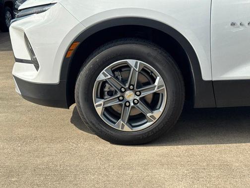 Summit White 2025 Chevrolet Blazer 2LT