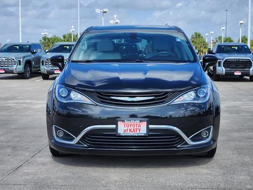 2018 Chrysler Pacifica Hybrid Touring Plus