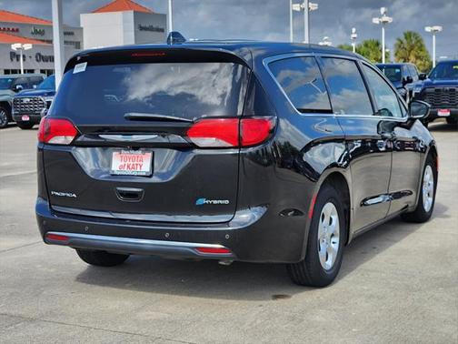 2018 Chrysler Pacifica Hybrid Touring Plus