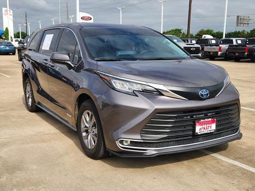 2021 Toyota Sienna XLE 7 Passenger