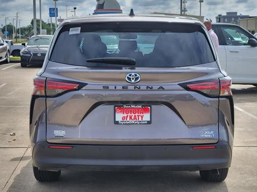 2021 Toyota Sienna XLE 7 Passenger