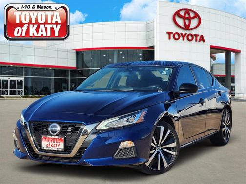 2022 Nissan Altima SR FWD