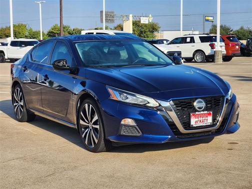 2022 Nissan Altima SR FWD