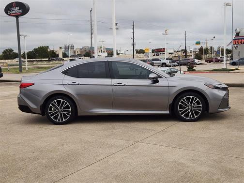 2025 Toyota Camry XLE