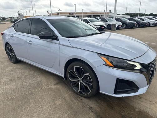 Pearl 2024 Nissan Altima SR FWD