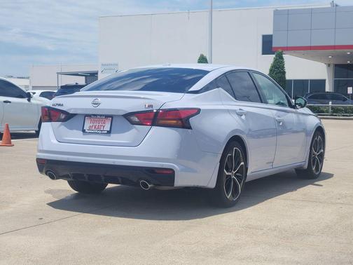 Pearl 2024 Nissan Altima SR FWD