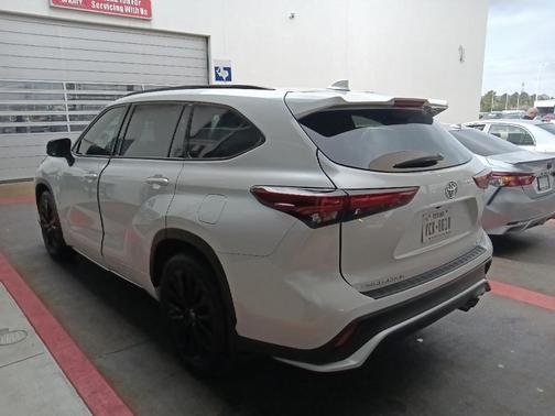 2024 Toyota Highlander XSE