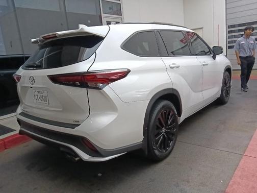 2024 Toyota Highlander XSE