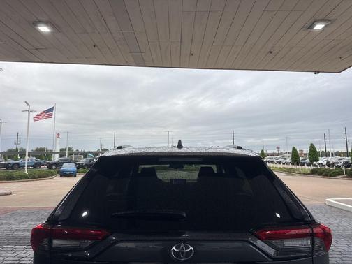 Magnetic Gray Metallic 2025 Toyota RAV4 XLE