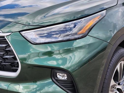 2025 Toyota Highlander XLE