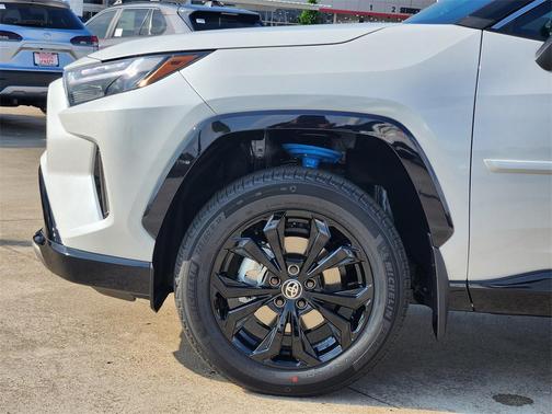 2025 Toyota RAV4 Hybrid SE