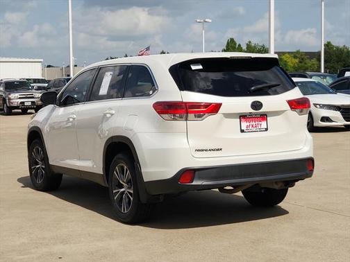 2019 Toyota Highlander LE