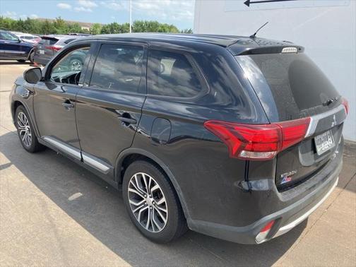 2016 Mitsubishi Outlander SE