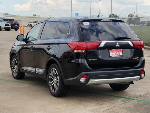 2016 Mitsubishi Outlander SE