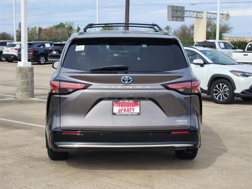 2022 Toyota Sienna Limited