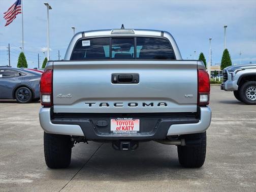 2022 Toyota Tacoma SR