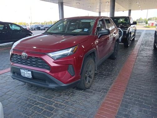 Pearl 2025 Toyota RAV4 LE