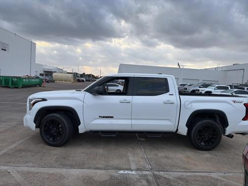 2024 Toyota Tundra SR5