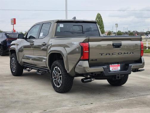 Bronze 2026 Toyota Tacoma TRD Sport