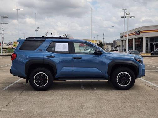 2025 Toyota 4Runner TRD Off Road