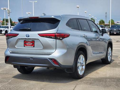 2022 Toyota Highlander Hybrid Limited