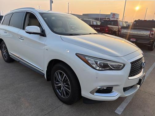 2017 INFINITI QX60 Base