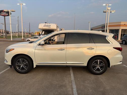 2017 INFINITI QX60 Base