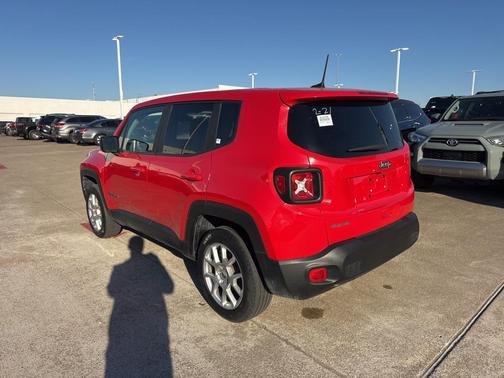 2023 Jeep Renegade Latitude