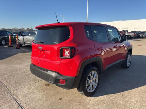 2023 Jeep Renegade Latitude
