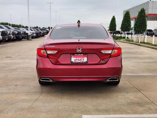 Radiant Red Metallic 2018 Honda Accord Touring 2.0T