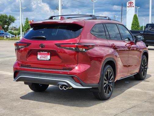 2025 Toyota Highlander XSE