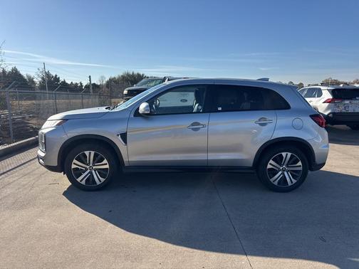 2024 Mitsubishi Outlander Sport SE