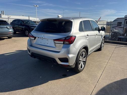 2024 Mitsubishi Outlander Sport SE
