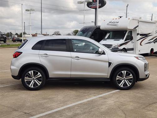 2024 Mitsubishi Outlander Sport SE