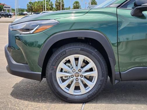 2025 Toyota Corolla Cross LE