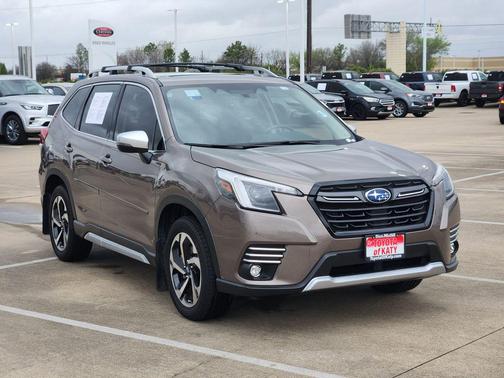 2023 Subaru Forester Touring