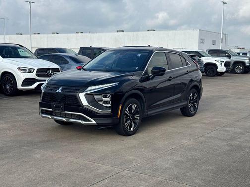 Labrador Black Pearl 2025 Mitsubishi Eclipse Cross SE